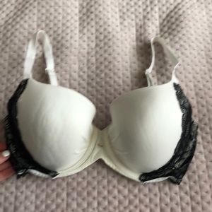 Sexy black and white push up bra!